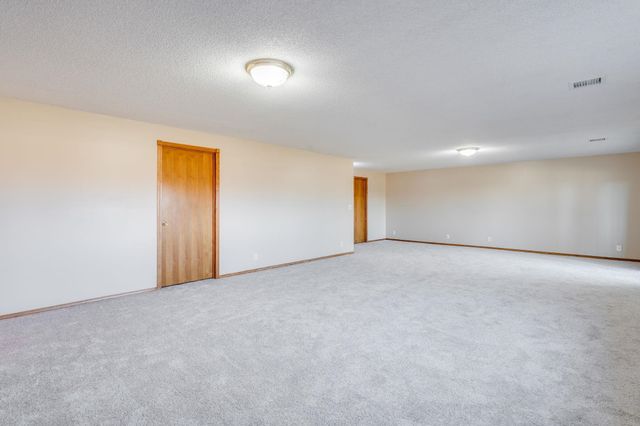 2434 N Regency Lakes St, Wichita, KS 67226