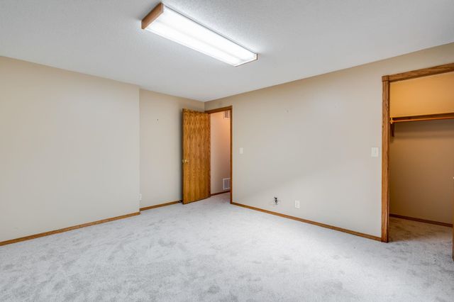 2434 N Regency Lakes St, Wichita, KS 67226