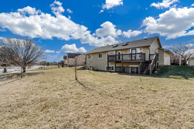 2434 N Regency Lakes St, Wichita, KS 67226