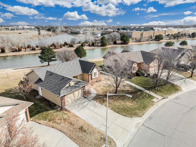 2434 N Regency Lakes St, Wichita, KS 67226