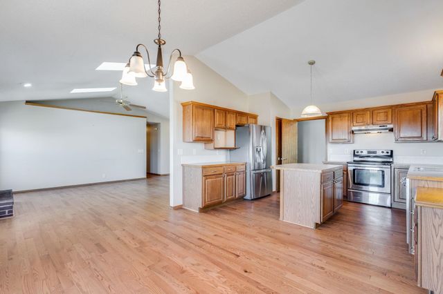 2434 N Regency Lakes St, Wichita, KS 67226