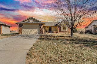 2434 N Regency Lakes St, Wichita, KS 67226