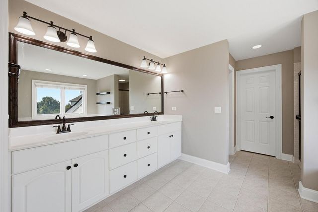 3808 S Littlestone Court, Naperville, IL 60564