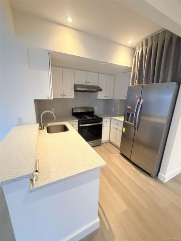 136-19 Franklin Avenue 4A, Flushing, NY 11355