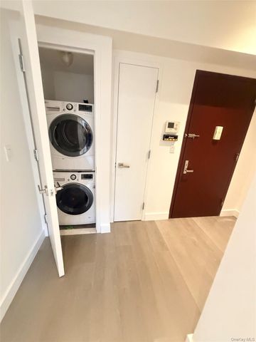 136-19 Franklin Avenue 4A, Flushing, NY 11355