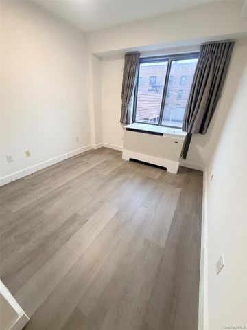 136-19 Franklin Avenue 4A, Flushing, NY 11355