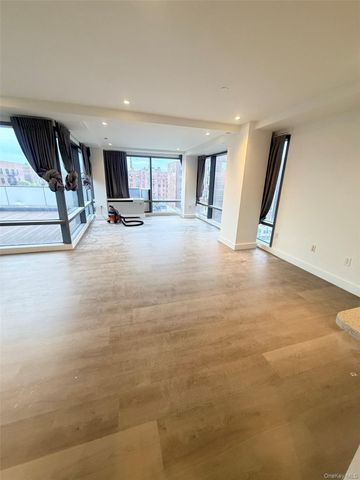 136-19 Franklin Avenue 4A, Flushing, NY 11355