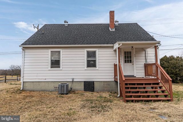 101 LYDE AVE, Louisa, VA 23093
