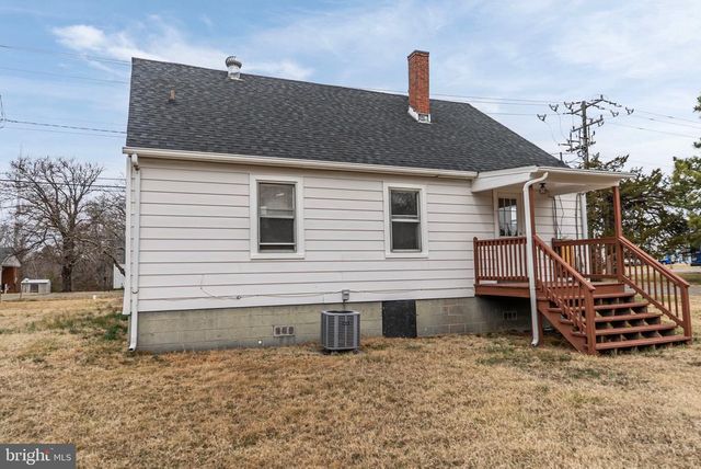 101 LYDE AVE, Louisa, VA 23093