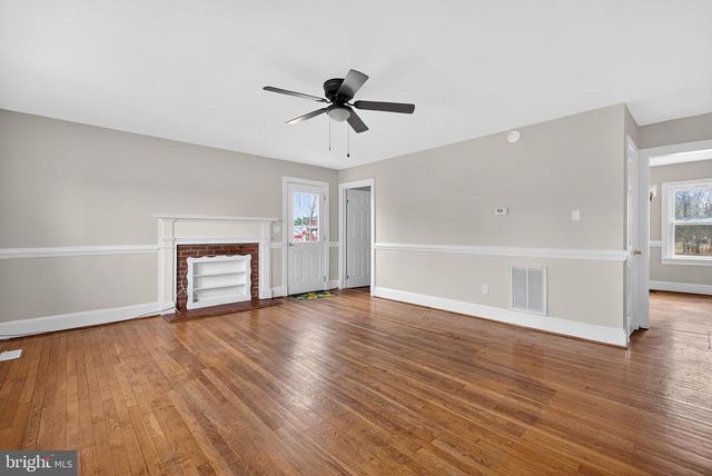 101 LYDE AVE, Louisa, VA 23093