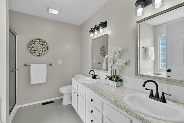 1910 N Nickelton Ct, Wichita, KS 67235