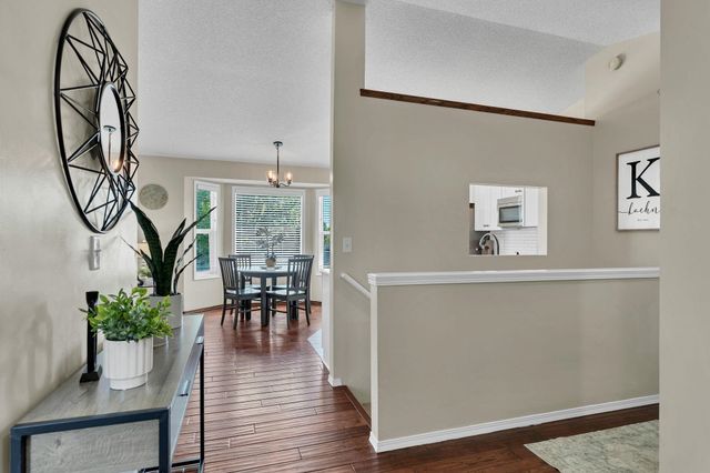 1910 N Nickelton Ct, Wichita, KS 67235