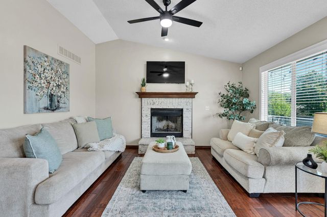 1910 N Nickelton Ct, Wichita, KS 67235