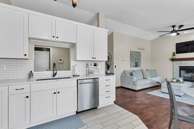 1910 N Nickelton Ct, Wichita, KS 67235