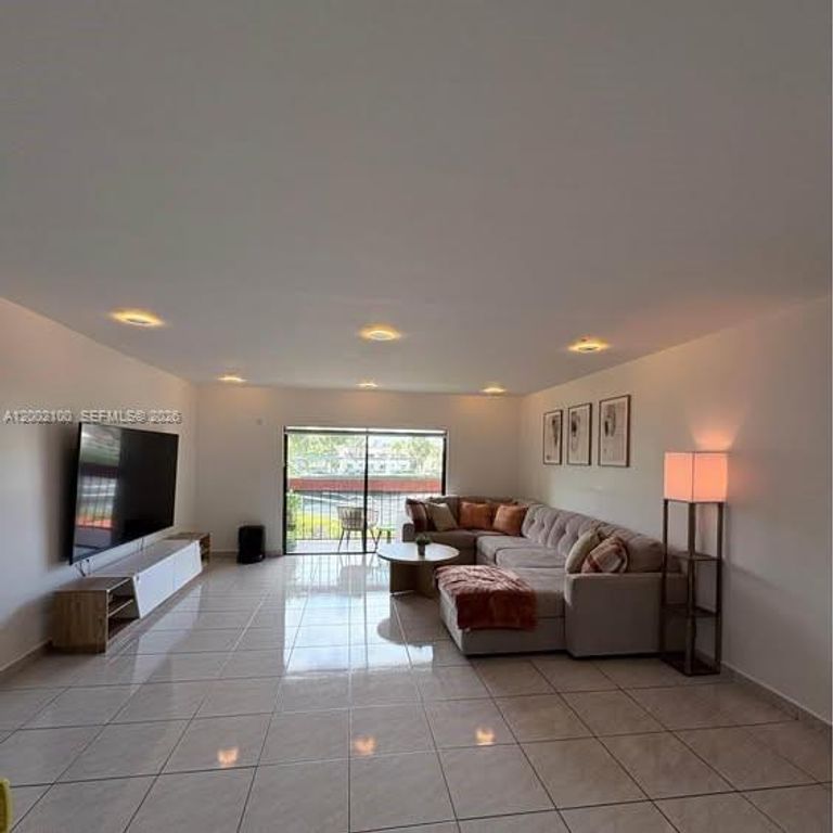 8650 SW 149th Ave 310, Miami, FL 33193
