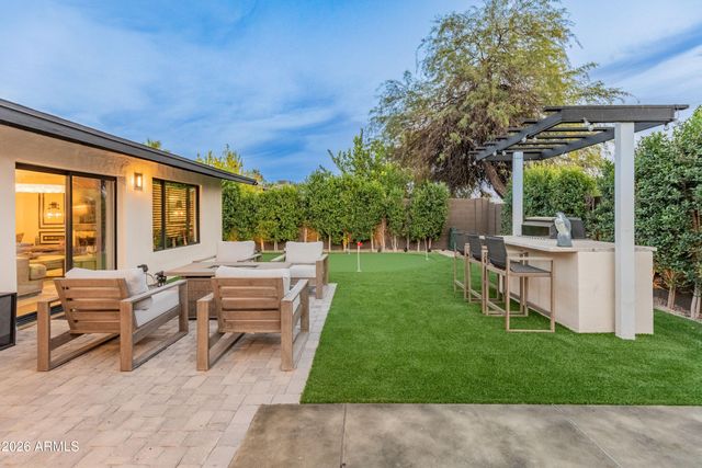 6621 E DREYFUS Avenue, Scottsdale, AZ 85254