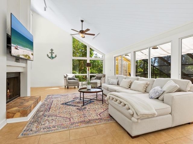 1214 SEA PLUME WAY, Sarasota, FL 34242