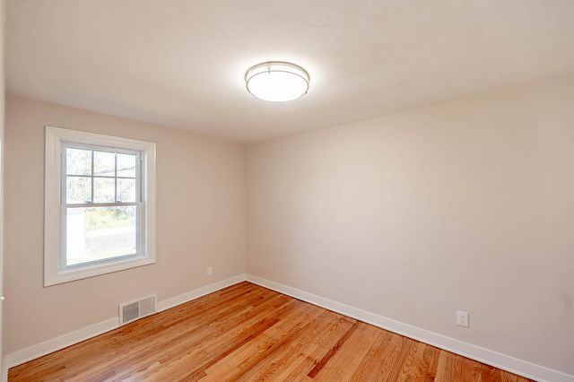 924 Broadway Avenue, North Chicago, IL 60064