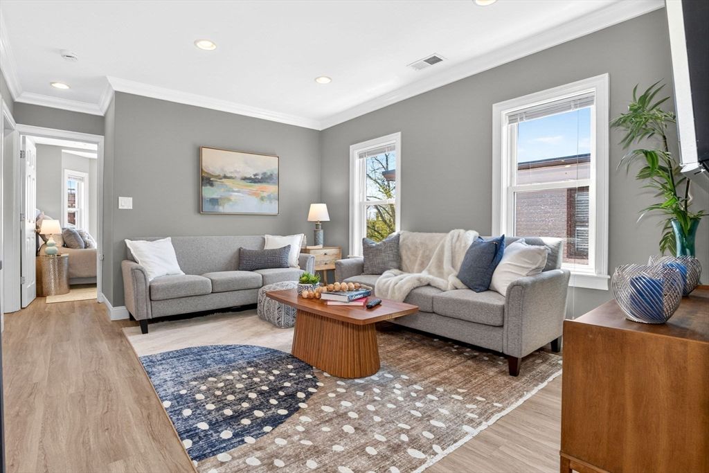 614 Bennington St 3, Boston, MA 02128