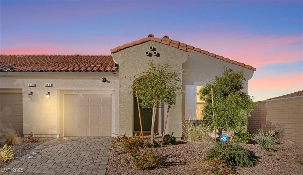 356 Larksong Avenue, Henderson, NV 89011