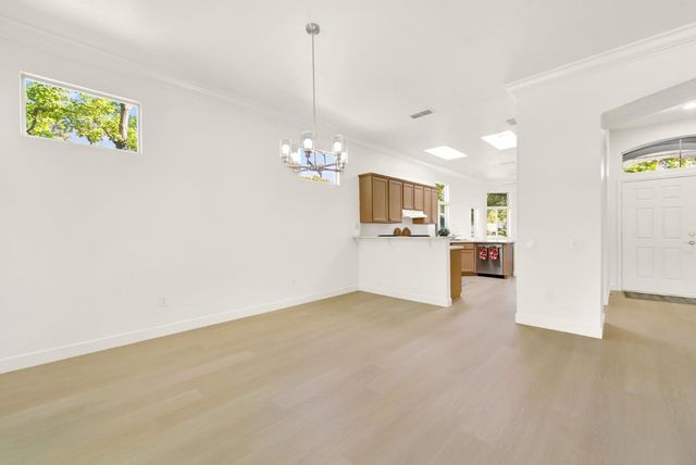 7100 Kingbird Ln, Roseville, CA 95747