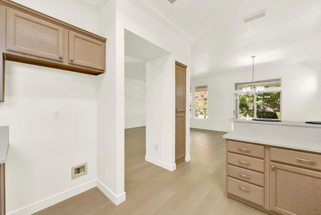 7100 Kingbird Ln, Roseville, CA 95747