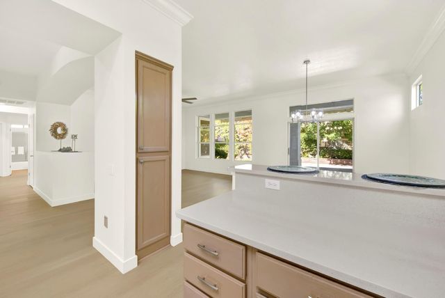 7100 Kingbird Ln, Roseville, CA 95747