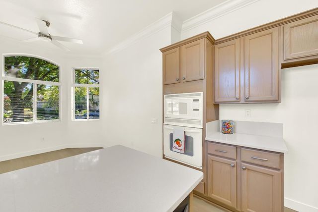7100 Kingbird Ln, Roseville, CA 95747