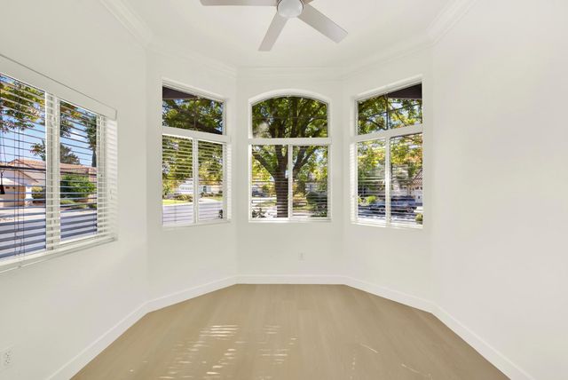 7100 Kingbird Ln, Roseville, CA 95747