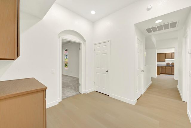 7100 Kingbird Ln, Roseville, CA 95747