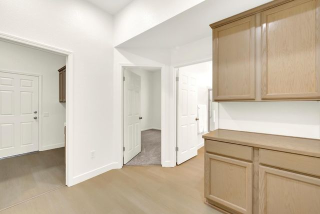 7100 Kingbird Ln, Roseville, CA 95747