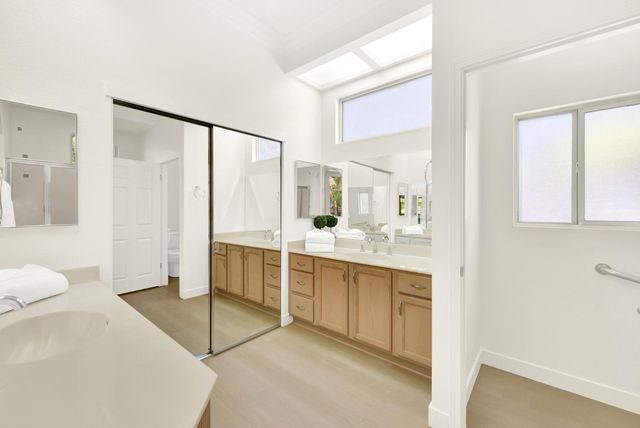 7100 Kingbird Ln, Roseville, CA 95747