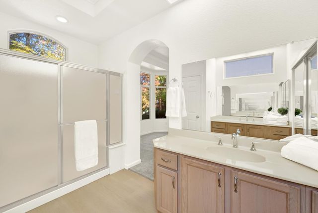 7100 Kingbird Ln, Roseville, CA 95747