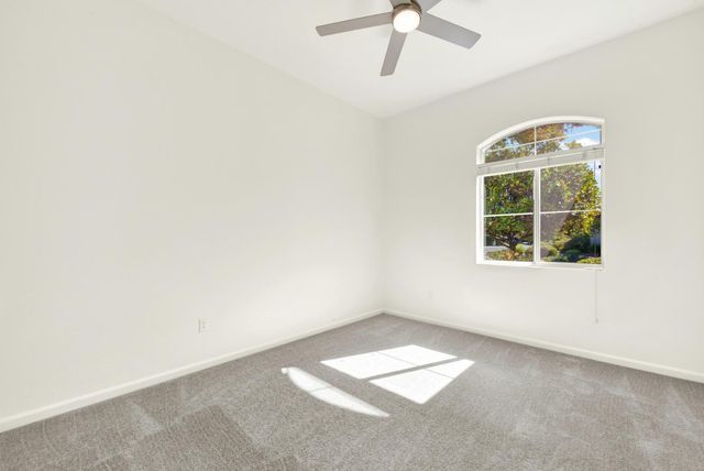 7100 Kingbird Ln, Roseville, CA 95747