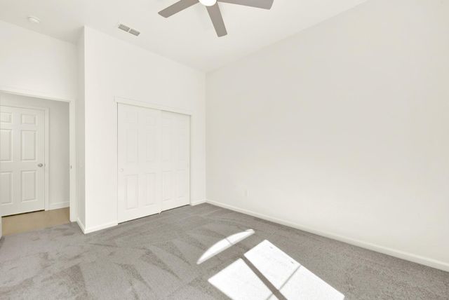 7100 Kingbird Ln, Roseville, CA 95747