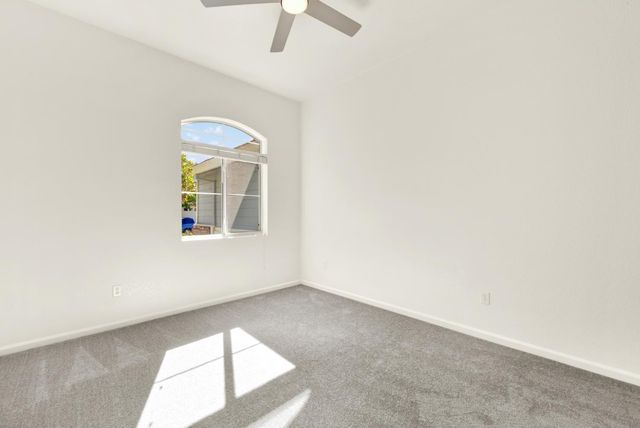 7100 Kingbird Ln, Roseville, CA 95747