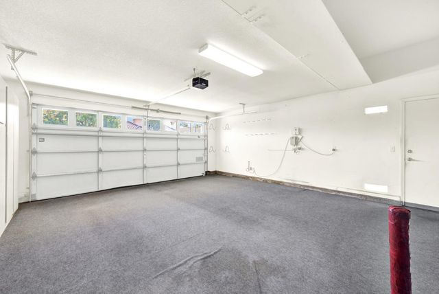 7100 Kingbird Ln, Roseville, CA 95747
