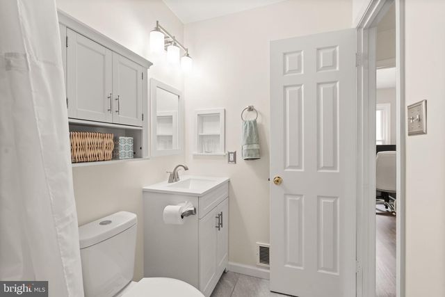 144 WASHINGTON ST, Occoquan, VA 22125
