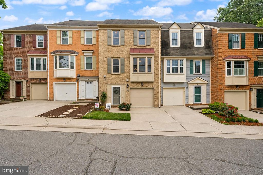 144 WASHINGTON ST, Occoquan, VA 22125