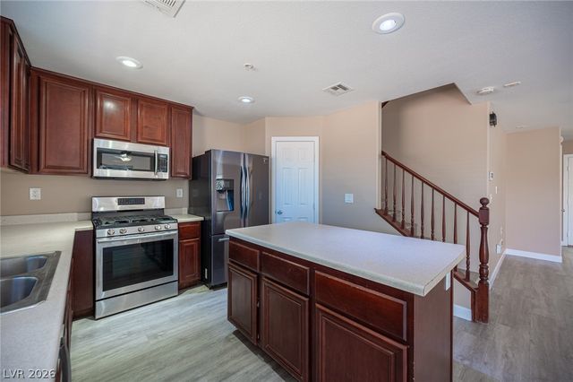 1060 Paradise Coach Drive, Henderson, NV 89002