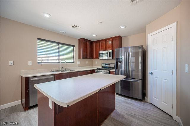 1060 Paradise Coach Drive, Henderson, NV 89002