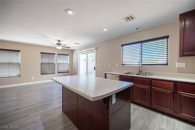 1060 Paradise Coach Drive, Henderson, NV 89002
