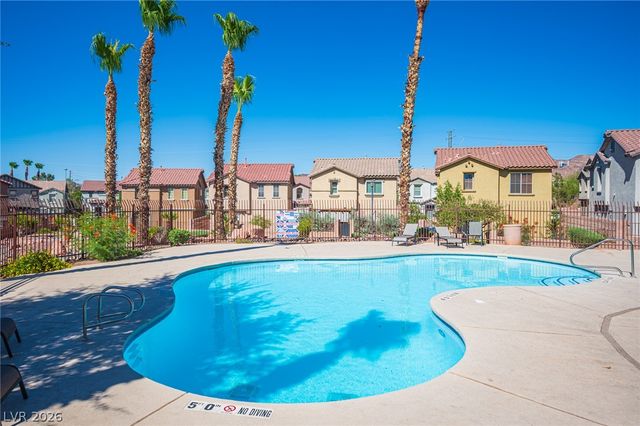 1060 Paradise Coach Drive, Henderson, NV 89002