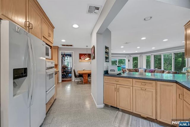 1106 Emerson Avenue, Teaneck, NJ 07666
