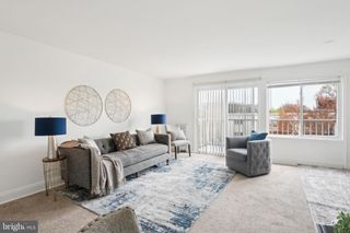 1005 CHILLUM RD #402, Hyattsville, MD 20782