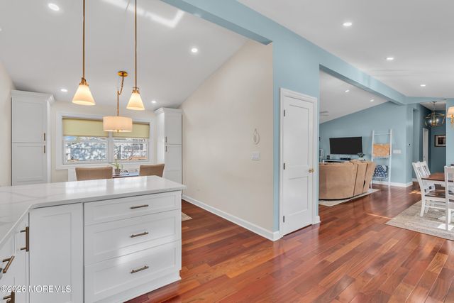 36 Dartmouth Drive, Hazlet, NJ 07730
