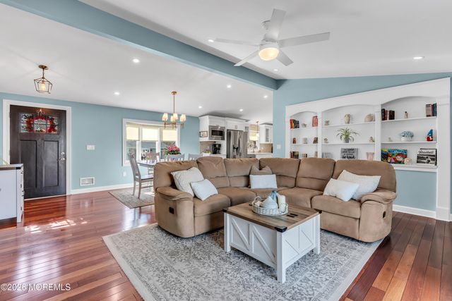 36 Dartmouth Drive, Hazlet, NJ 07730