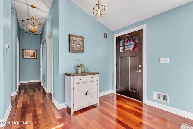 36 Dartmouth Drive, Hazlet, NJ 07730