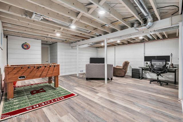 36 Dartmouth Drive, Hazlet, NJ 07730