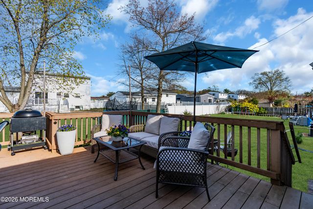 36 Dartmouth Drive, Hazlet, NJ 07730